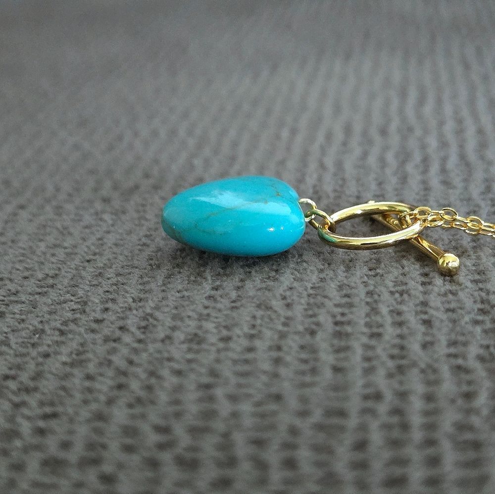 Blue Jade Heart🩵 Pendant Toggle Necklace - NWT - Picture 4 of 16